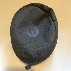 Case only - Beats by Dre, Black carrying case